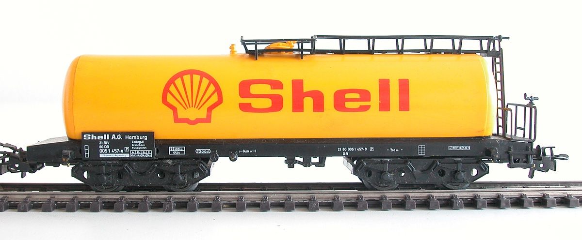 Märklin Modellini di ferrovie: Märklin 2 Kesselwagen der DB Shell Spur H0 – Usato da Oberwil BL venduto da Klang 1
