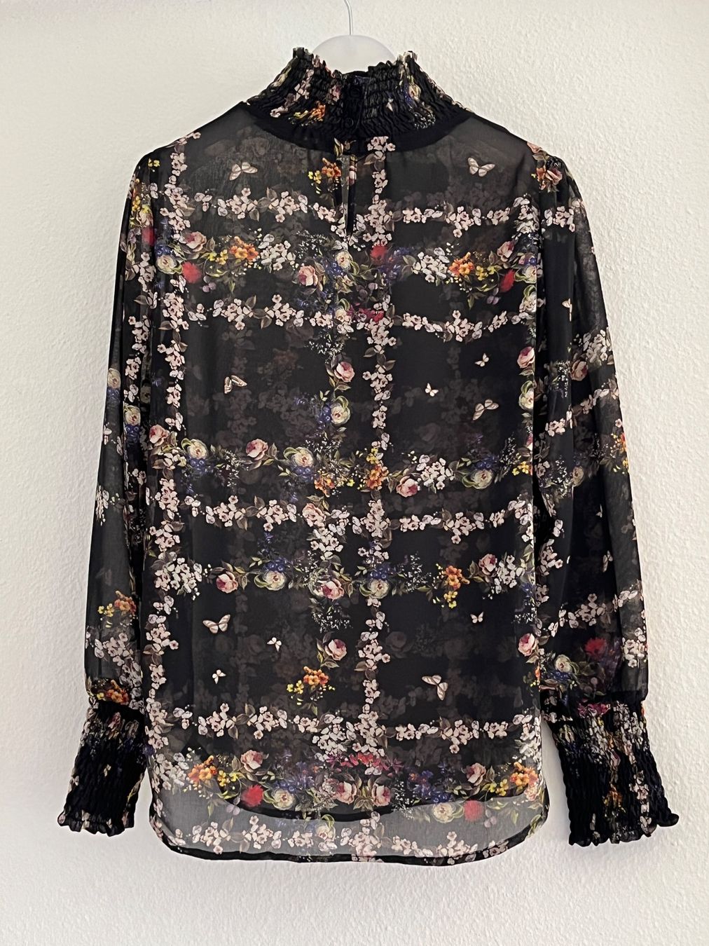 Camicette: Damen Bluse mit Blumenmuster - Größe S – Nuovo (secondo la descrizione) da Kilchberg ZH venduto da Ch.C 1