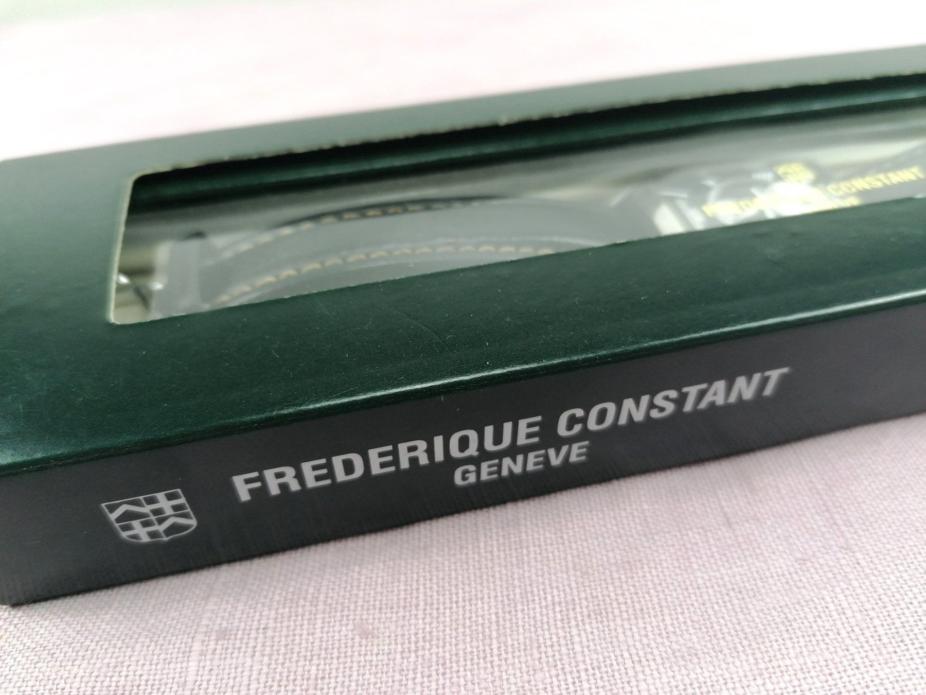 Frederique Constant Uhren: FREDERIQUE CONSTANT - GENEVE: Automatikuhr Dualtimer – Gebraucht aus Köniz von Brockenreich 2