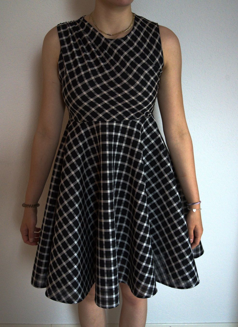 Maje Vestiti: Cocktailkleid schwarz-weiss Karomuster – Nuovo (secondo la descrizione) da Treiten venduto da Chrusi2 1