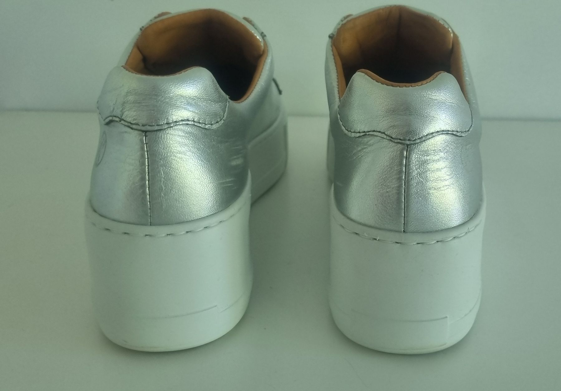 Scarpe da donna: Sneakers, schlicht und chic – Nuovo (secondo la descrizione) da Bern venduto da tillier6 5