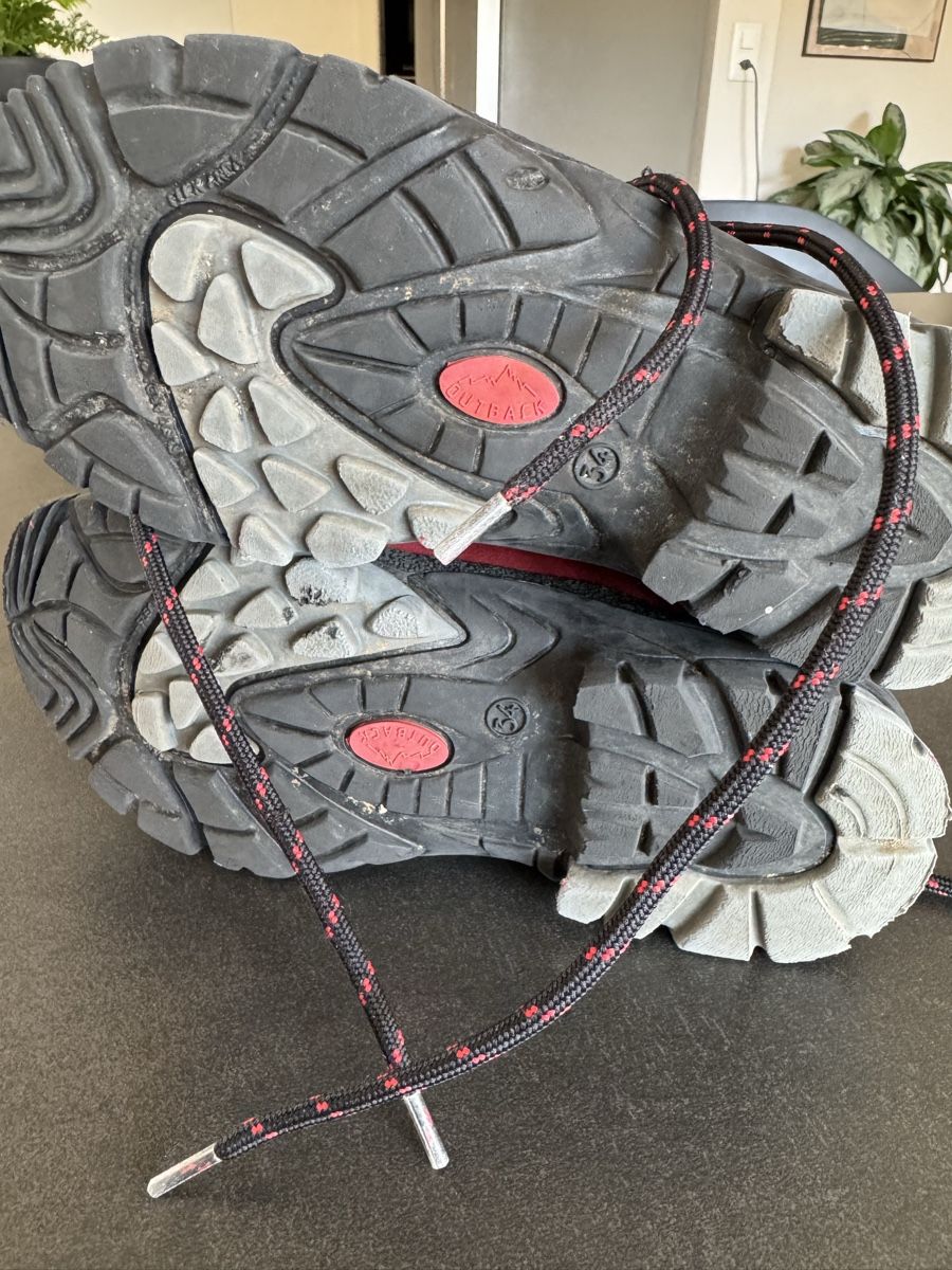 Scarpe per ragazzi: Landrover hiking boots – Usato da Münchenstein venduto da ArleneLM 2