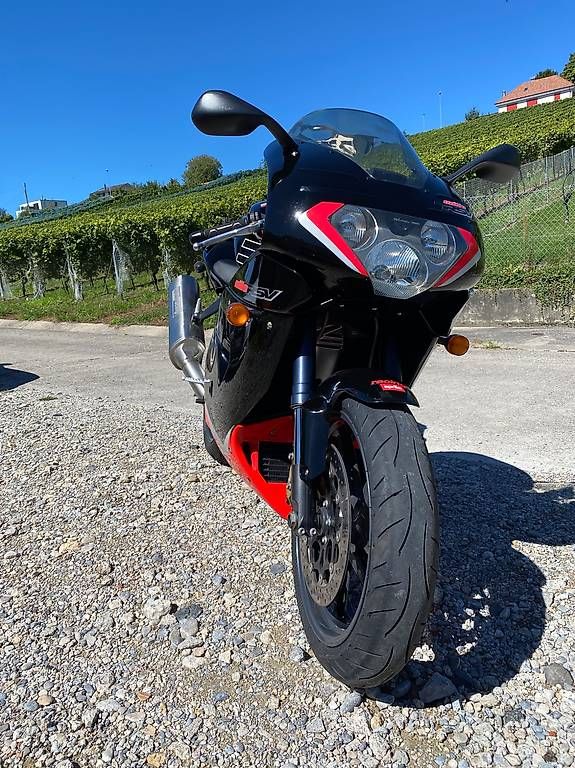 Strada: APRILIA RSV 1000 – Usato da Constantine venduto da Sport4Fun 1