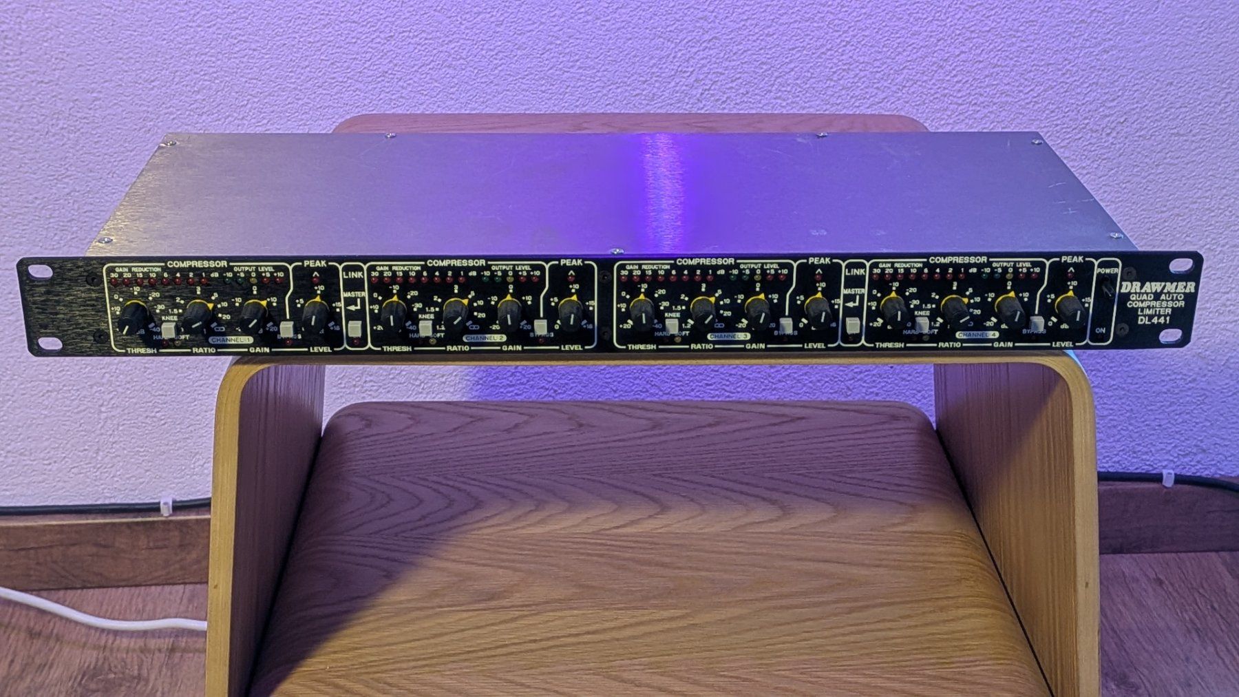 Equalizzatori: Drawmer Quad-Auto Compressor Limiter DL441 – Usato da Siebnen venduto da Ironcobra8