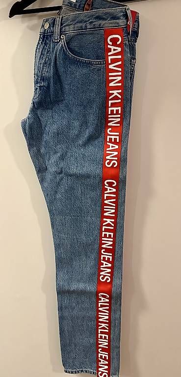 Calvin Klein Jeans: Calvin Klein Jeans – Nuovo e nell'imballaggio originale da Urtenen-Schönbühl venduto da t00one