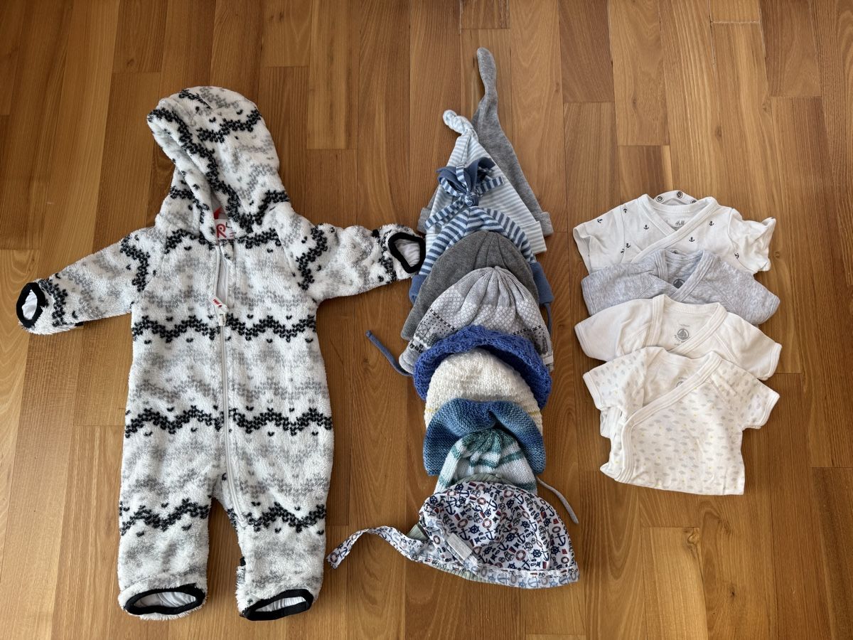 Lotti & Set di vestiti: Kleider Gr. 50/56 78 Stk – Usato da Adetswil venduto da kai_p9fb 3