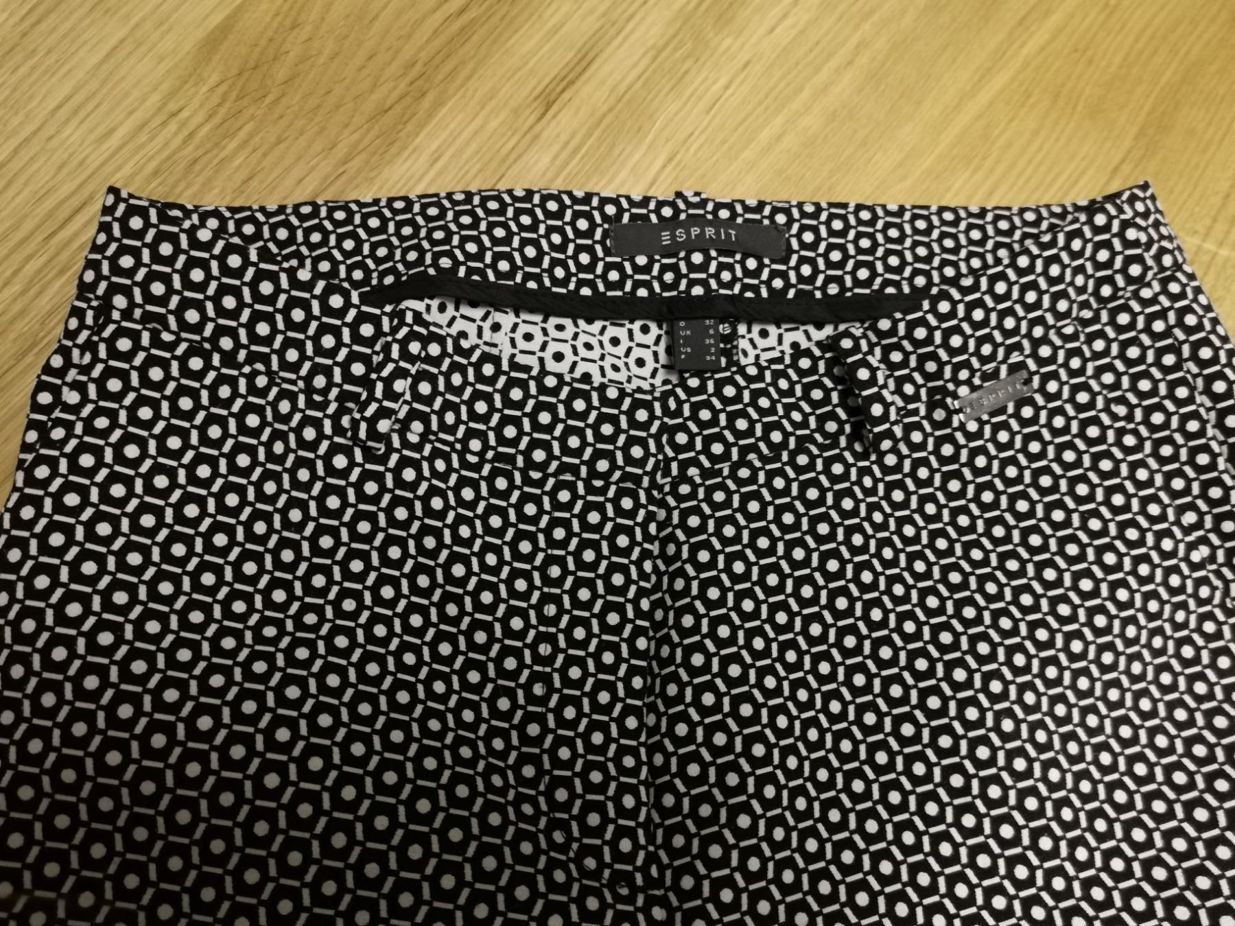 Esprit Pantaloni: Pantalon noir blanc ESPRIT comme neuf – Nuovo (secondo la descrizione) da Satigny venduto da Helene2014 7