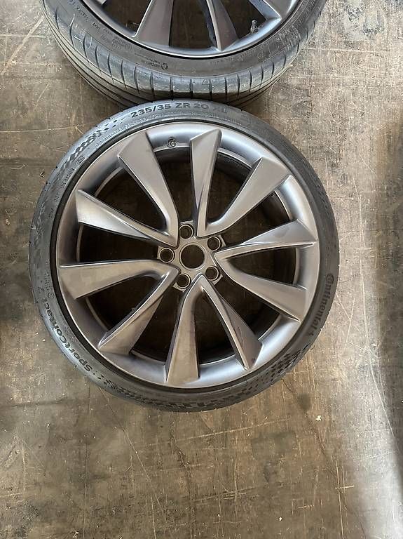 Pneumatici & Ruote complete: Tesla Model 3 20" Räder – Usato da Basel venduto da rav_csh6 4