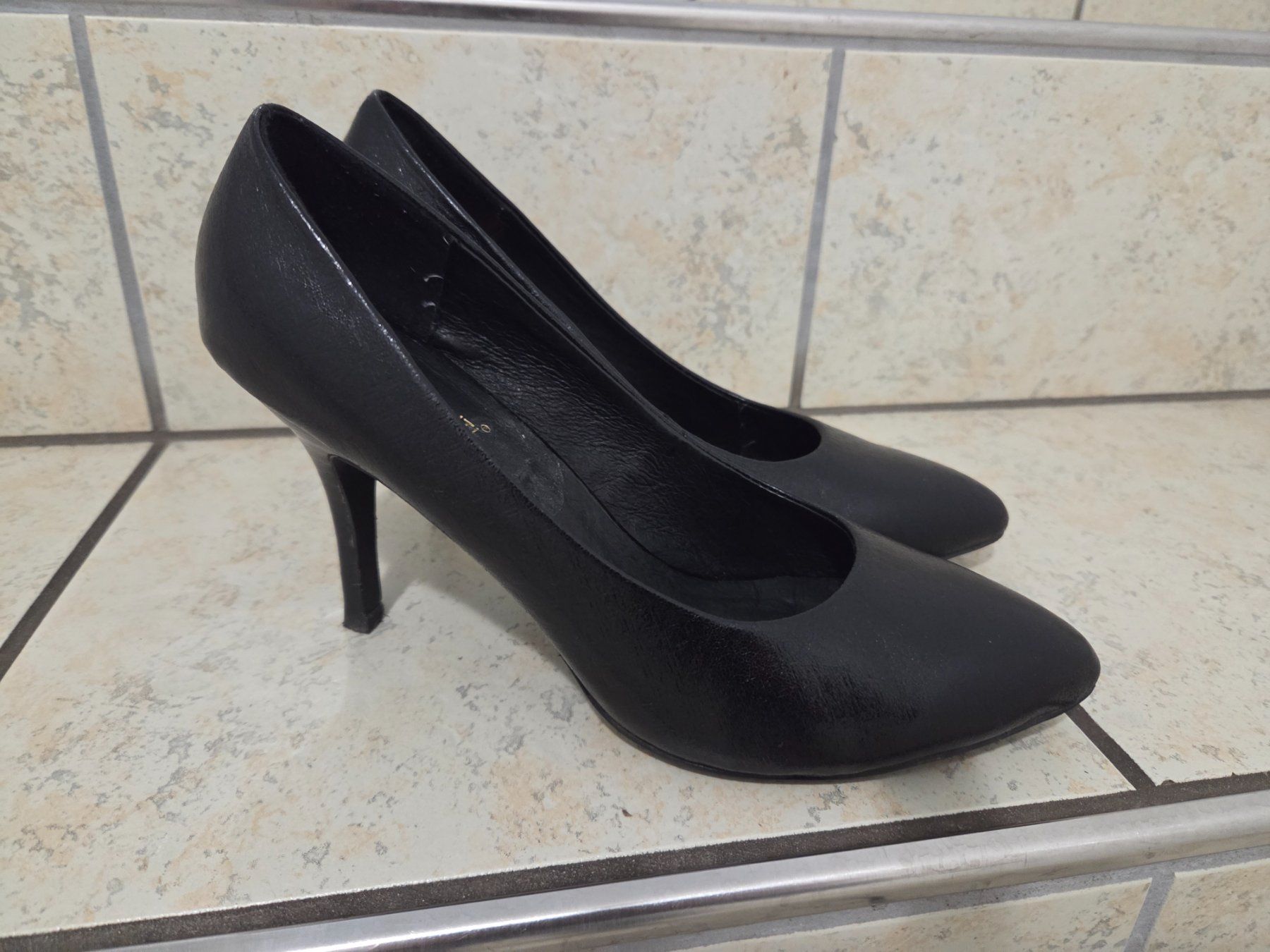 Scarpe da donna: Schuhe echt Leder gr.39 – Nuovo (secondo la descrizione) da Bronschhofen venduto da Katrusja