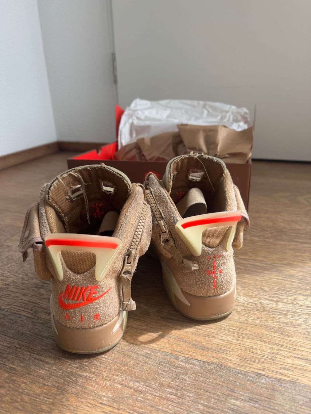 Jordan Scarpe da uomo: Jordan Air 6(Travis Scott) – Nuovo (secondo la descrizione) da Eich venduto da kla_qd9t 4