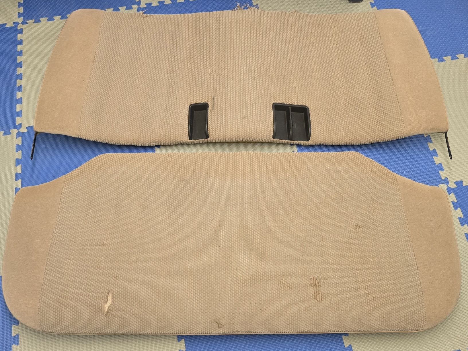 BMW Tutti pezzi di ricambio auto: BMW E30 Rücksitzbank / Rücksitzpolster original  – Usato da Wangs venduto da Restposten.Garage