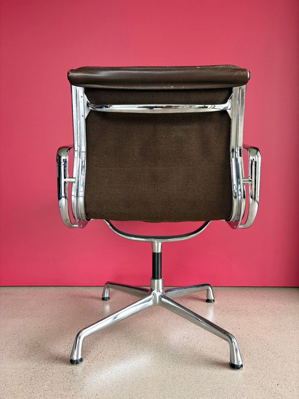 Herman Miller Sedie: Eames soft pad EA207 Bürostuhl – Usato da Gockhausen venduto da Zhongrui 2