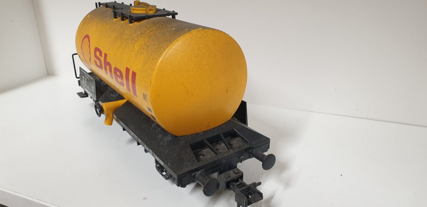 LGB Modellini di ferrovie: LGB Shell Tankwagen  Spur G – Usato da Neuenhof venduto da ludovicco 1