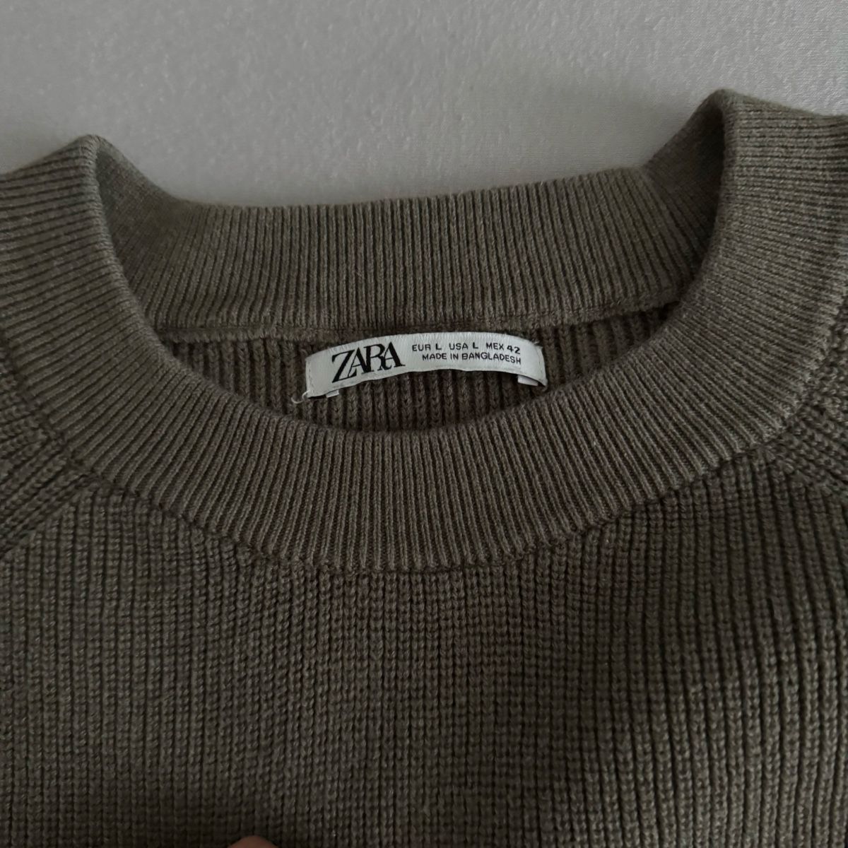 Pullover & Sweatshirts: Zara Herren Pullover Olivgrün Grösse L – Gebraucht aus Hinwil von norisenya 1