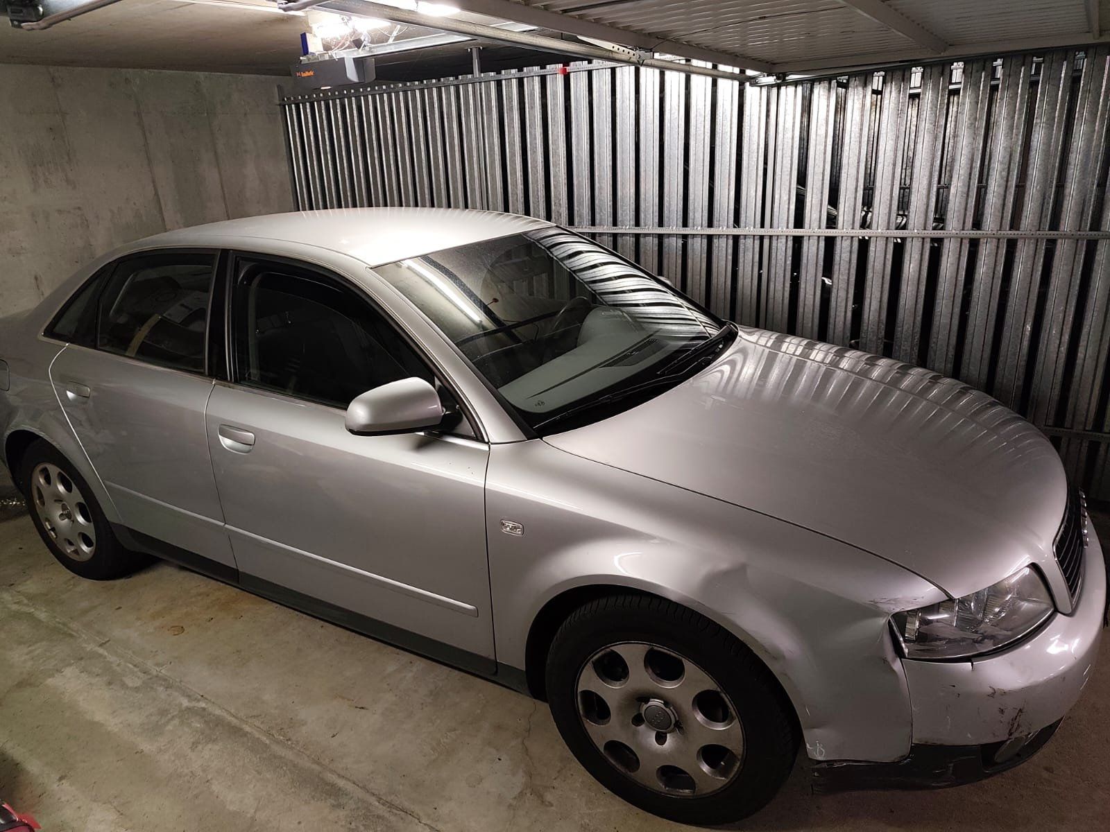 Audi Automobili: Audi A4 2.0 AUTOMATIC – Difettoso da Versoix venduto da polo1290 2