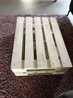 Couchtisch aus Holzpalette mit Glasplatte guter Zustand