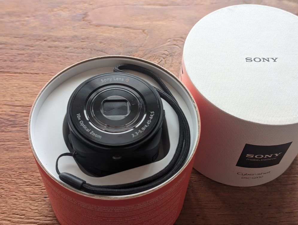 SONY CyberShot DSCQX10 (18,2 Megapixel, 10fachZoom) Kaufen auf Ricardo