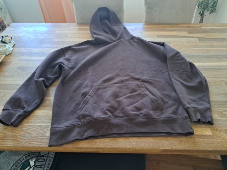 Pulli mit Kapuze zu verkaufen Grösse XS braun