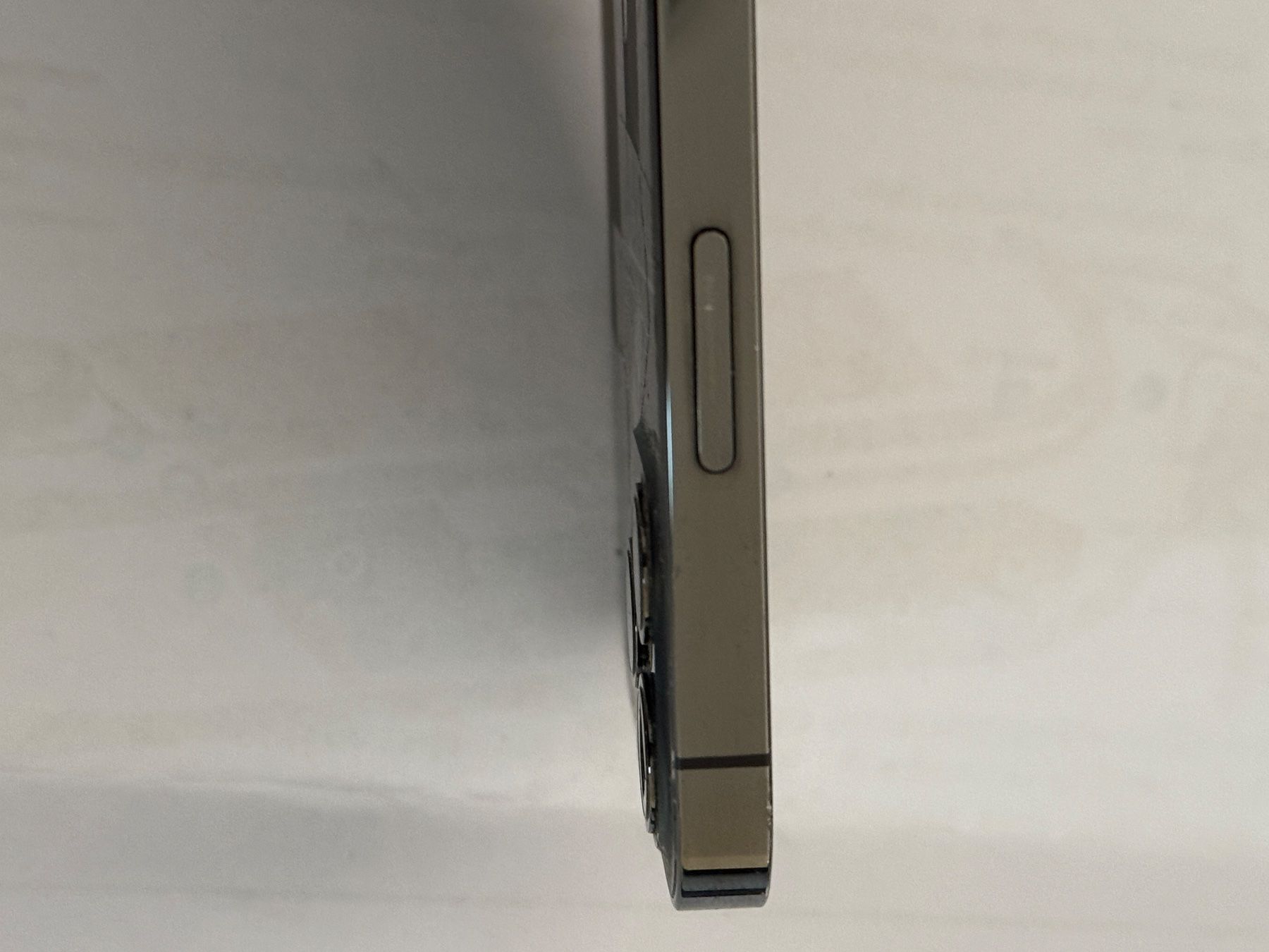 Apple Telefoni cellulari / Smartphones: Apple iPhone 12 Pro, Graphit 256GB mit Beschädigung – Usato da Risch venduto da Bretorianer 6