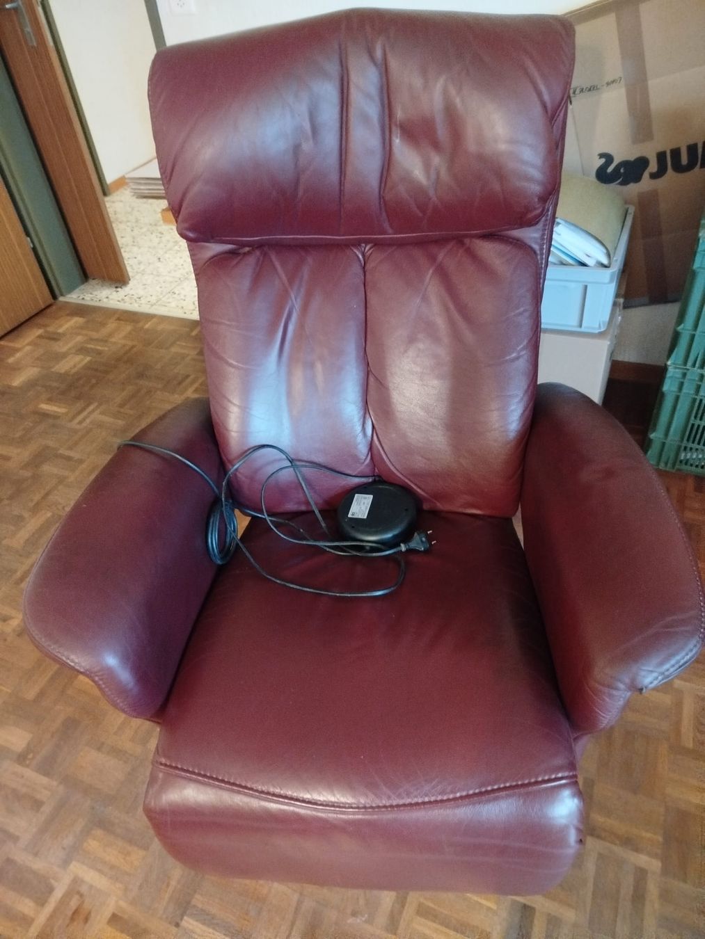 Sessel: Elektrischer Relaxsessel mit Aufstehhilfe – Gebraucht aus Ballwil von mar_5r22 1