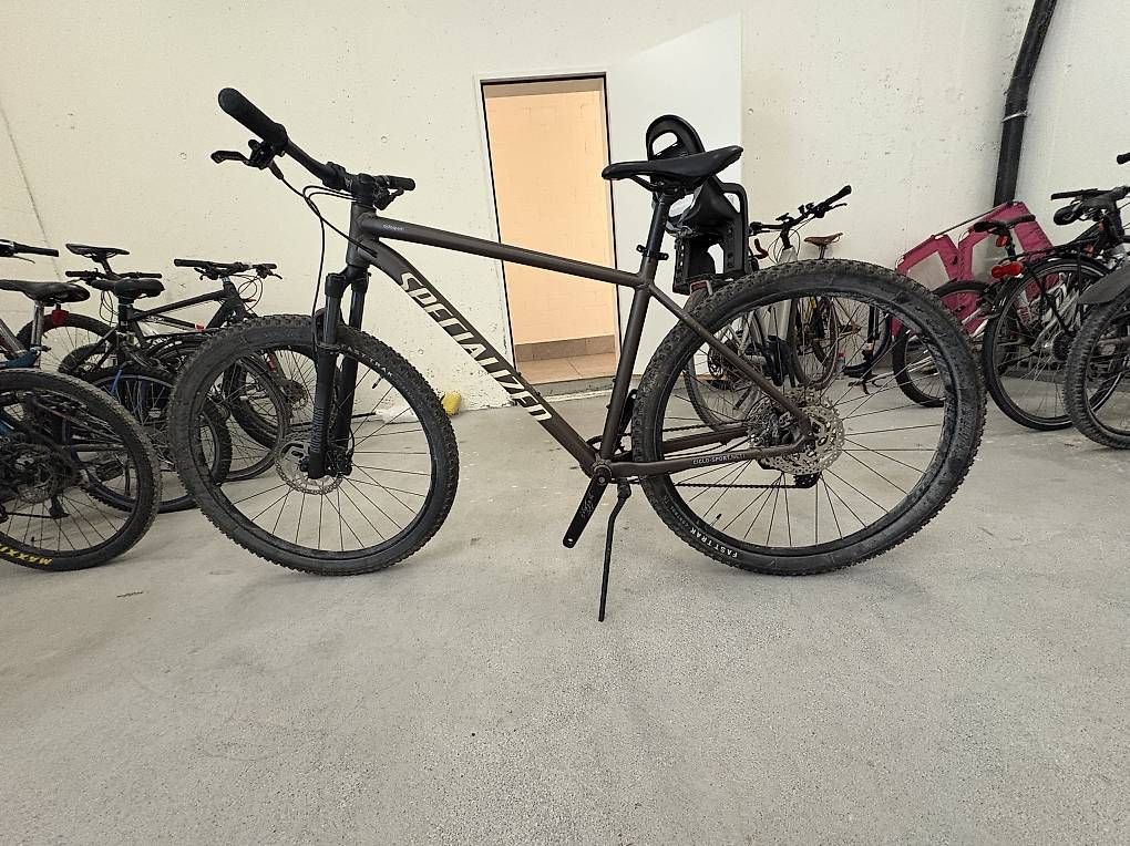 Velos: Specialized Rockhopper XL – Gebraucht aus Mollis von dis_d5t2