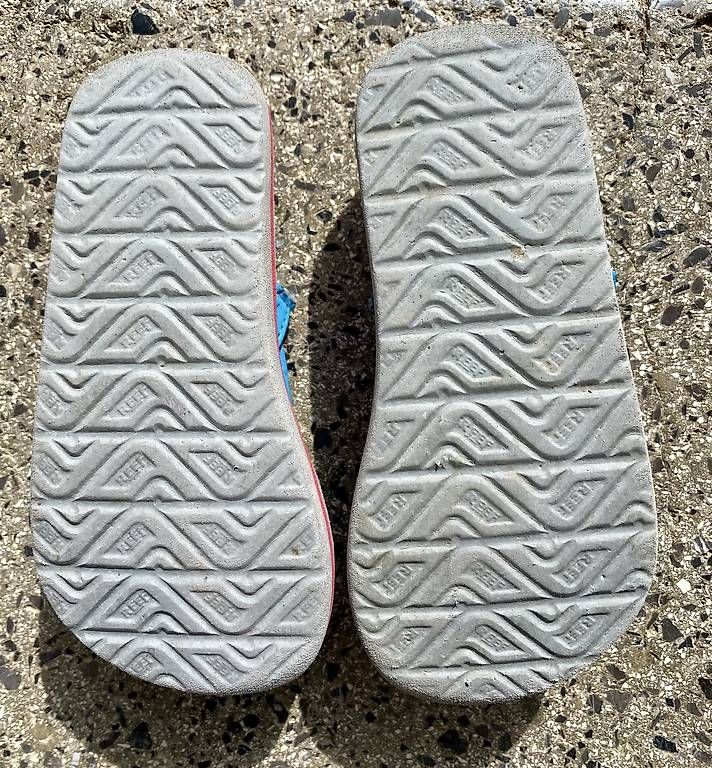 Scarpe per ragazzi: Reef Flipflop Gr 23/24 – Usato da Kesswil venduto da canvas12 2