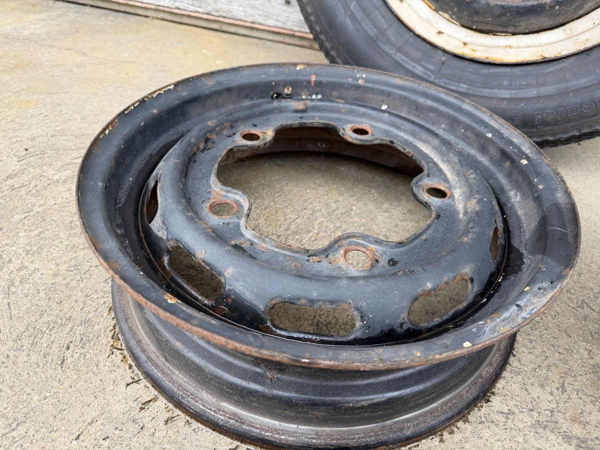 Volkswagen Cerchioni: 4 Stahlfelgen VW Käfer – Usato da Rüegsbach venduto da Tinus3418 2