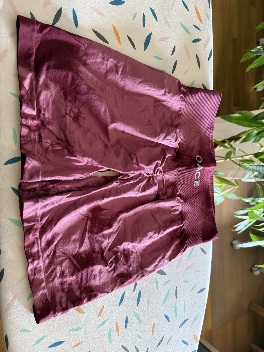 Leggings: Oace Shorts – Nuovo (secondo la descrizione) da Basel venduto da Lacur4 1