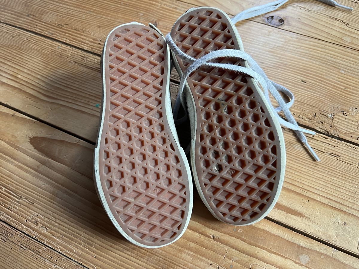 Vans Scarpe per ragazzi: Vans Turnschuhe Kinder Grösse 28 gebraucht – Usato da Wohlenschwil venduto da SmokyAnnie 2