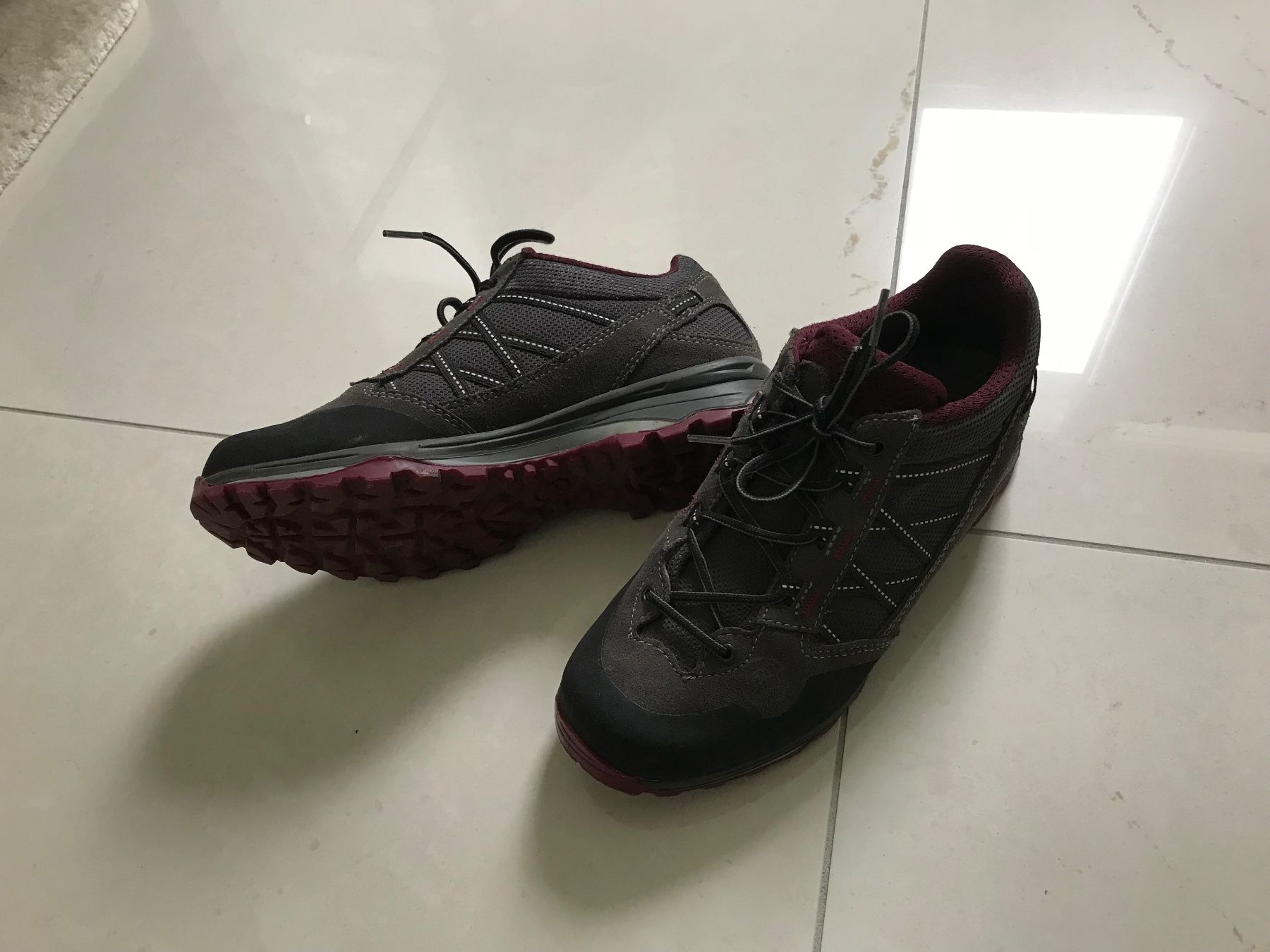 Hanwag Scarpe da donna: HANWAG GTX Wanderschuh Gr. 38 – Usato da Giubiasco venduto da baamboo