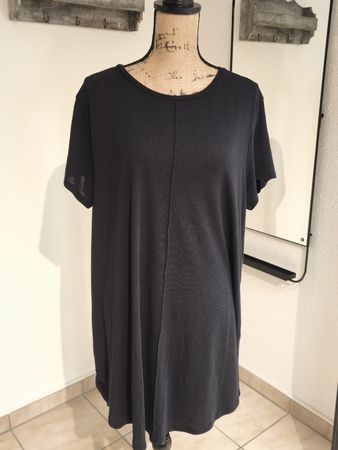 Schwarzes Kleid in Grösse XL