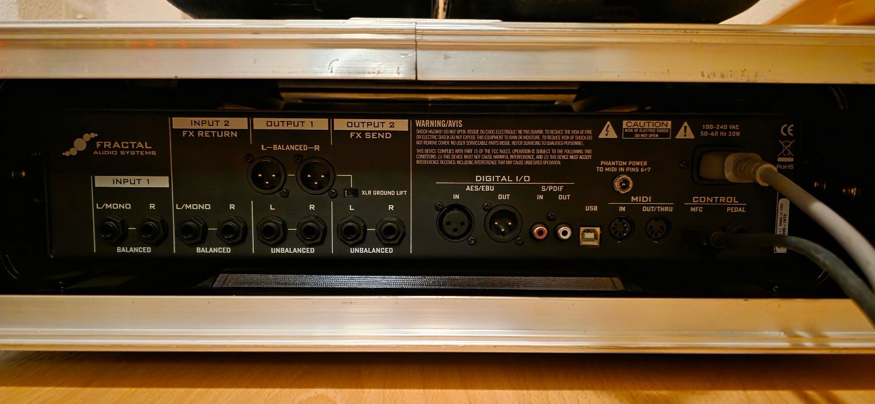 Fractal Audio Strumenti musicali: FRACTAL Axe FX II Guitar Amp Modeler mit Floorboard – Usato da Unterkulm venduto da falkennest01 2