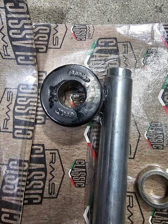 Vespa Tutti pezzi di ricambio per scooter: Vespa silentblock NEU – Usato da Niederwangen BE venduto da Zimmo72 2