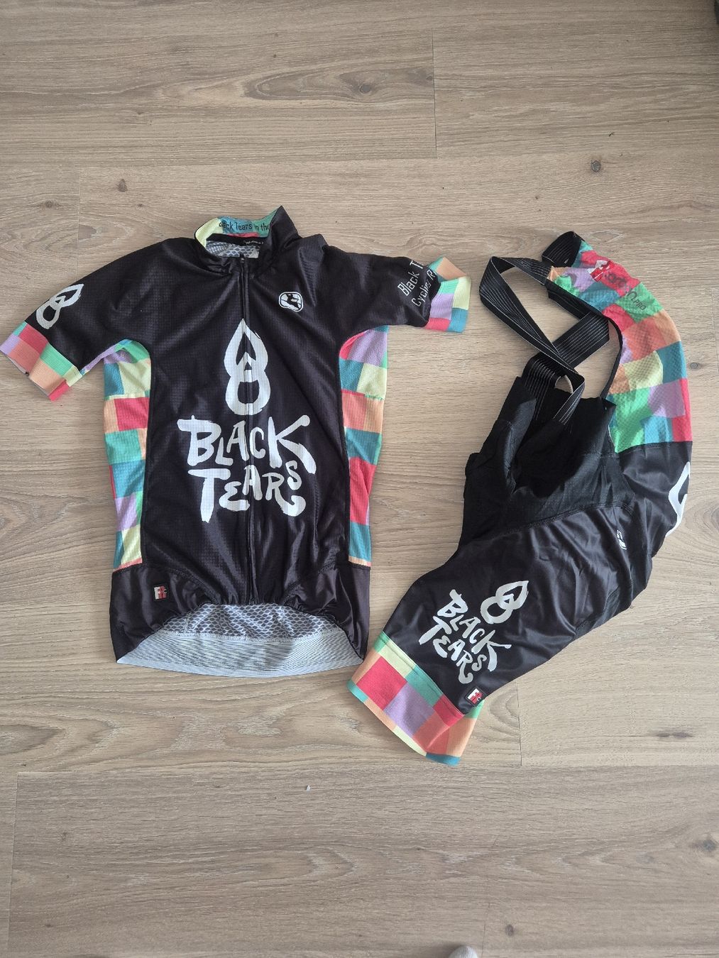 Canottiere & Pantaloni: Fahrradset – Usato da Steinhausen venduto da des_zv87