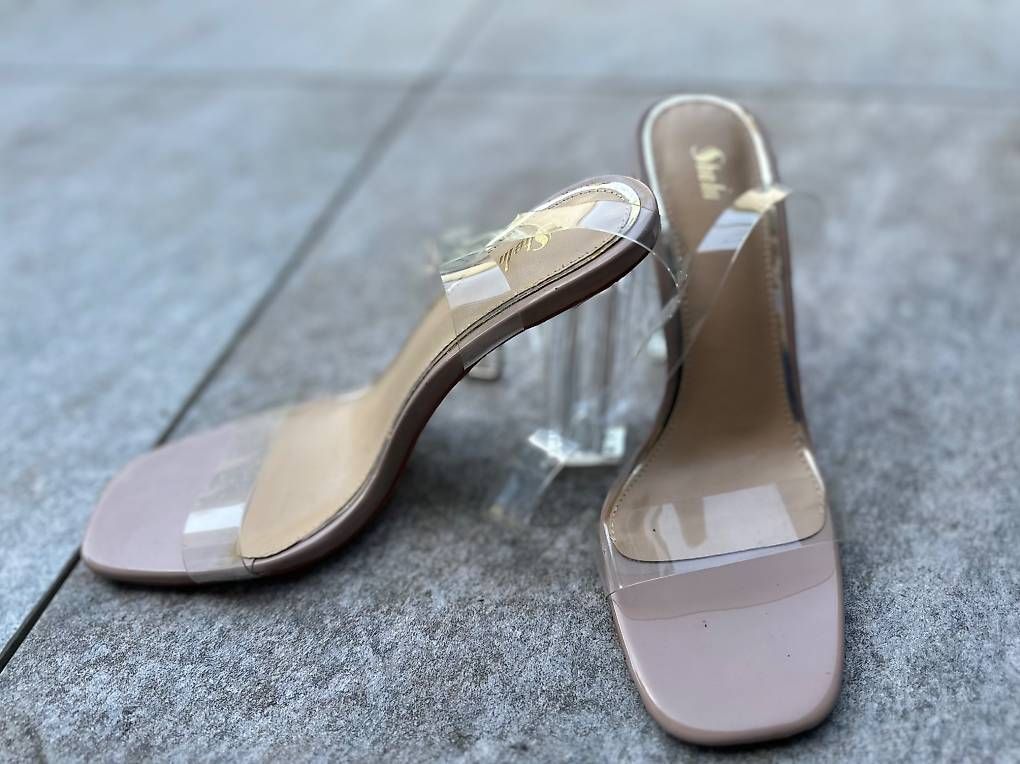 Scarpe da donna: Talons ouverts – Usato da Eysins venduto da Ang_2sfx 1
