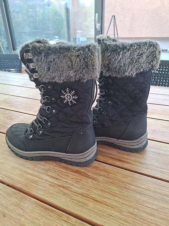Damenschuhe: Winterschuhe Cortina Grösse 38 – Gebraucht aus Thalwil von rauchwolke