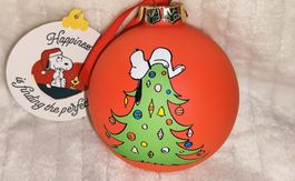 XMAS Kugel Glas ca. 10 cm Snoopy auf dem Weihnachtsbaum! NEU