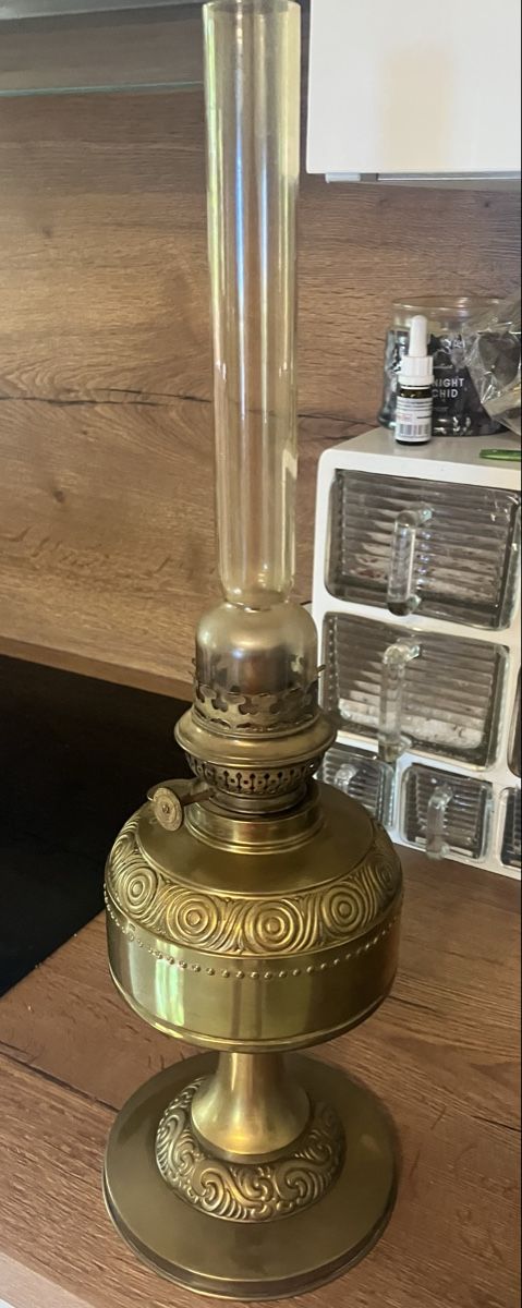Lampes anciennes: Lampe à pétrole  – D'occasion à Puidoux par lemacos 1