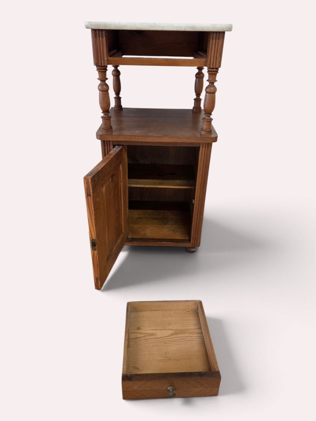 Tables de nuit: Nachttisch mit Marmorplatte Holz Schublade  – D'occasion à Rieden AG par RuvensBrocki 2
