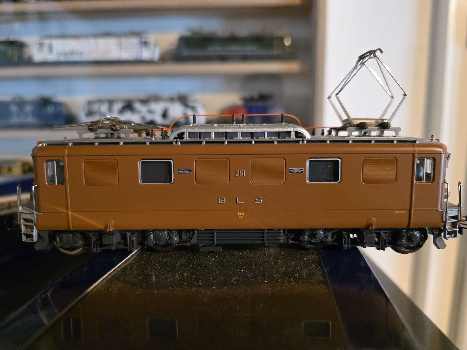 Roco Modellini di ferrovie: H0 62639 BLS 251  – Usato da Müllheim Dorf venduto da Mowag731 1