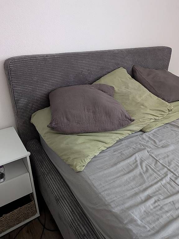 Betten: 140 Bett mit Matratze  – Gebraucht aus Bauma von vanessas98