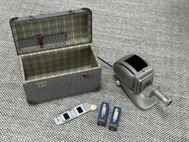Funktionierender Vintage Diaprojektor Revue & Koffer/Zubehör