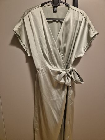 Wunderschönes Wickelkleid in mint - Grösse S