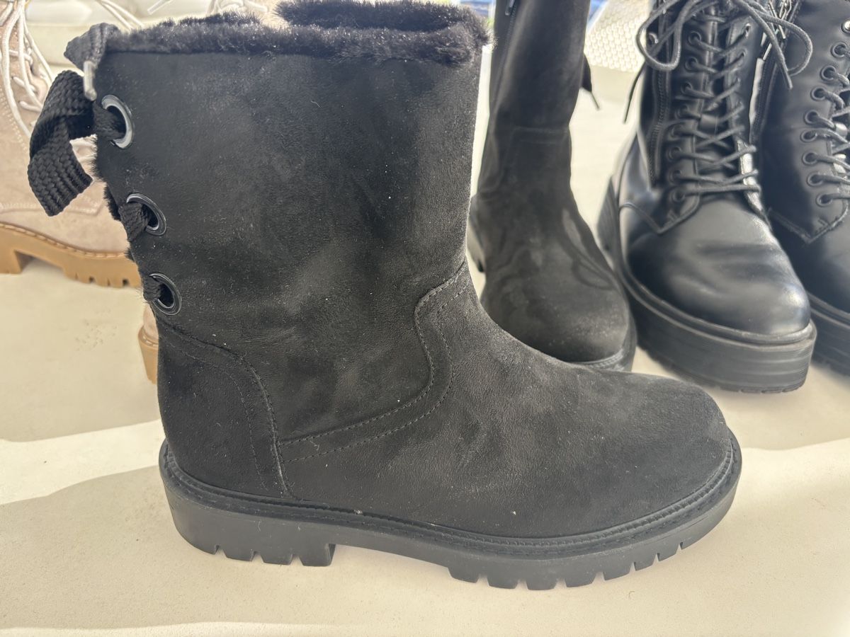 Scarpe da donna: 3 Paar Stiefeletten 38/39 – Nuovo (secondo la descrizione) da Herzogenbuchsee venduto da ameise02 3