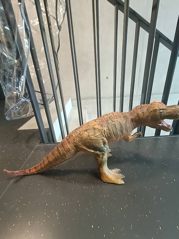 Statuette: Ein Dino aus Gummi ? – Usato da Mönchaltorf venduto da vernise25 1
