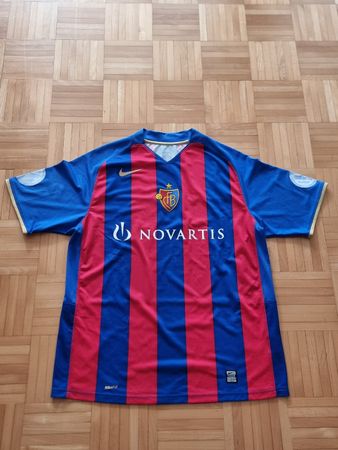 Xherdan Shaqiri / FC Basel 2009-2010 Heimtrikot