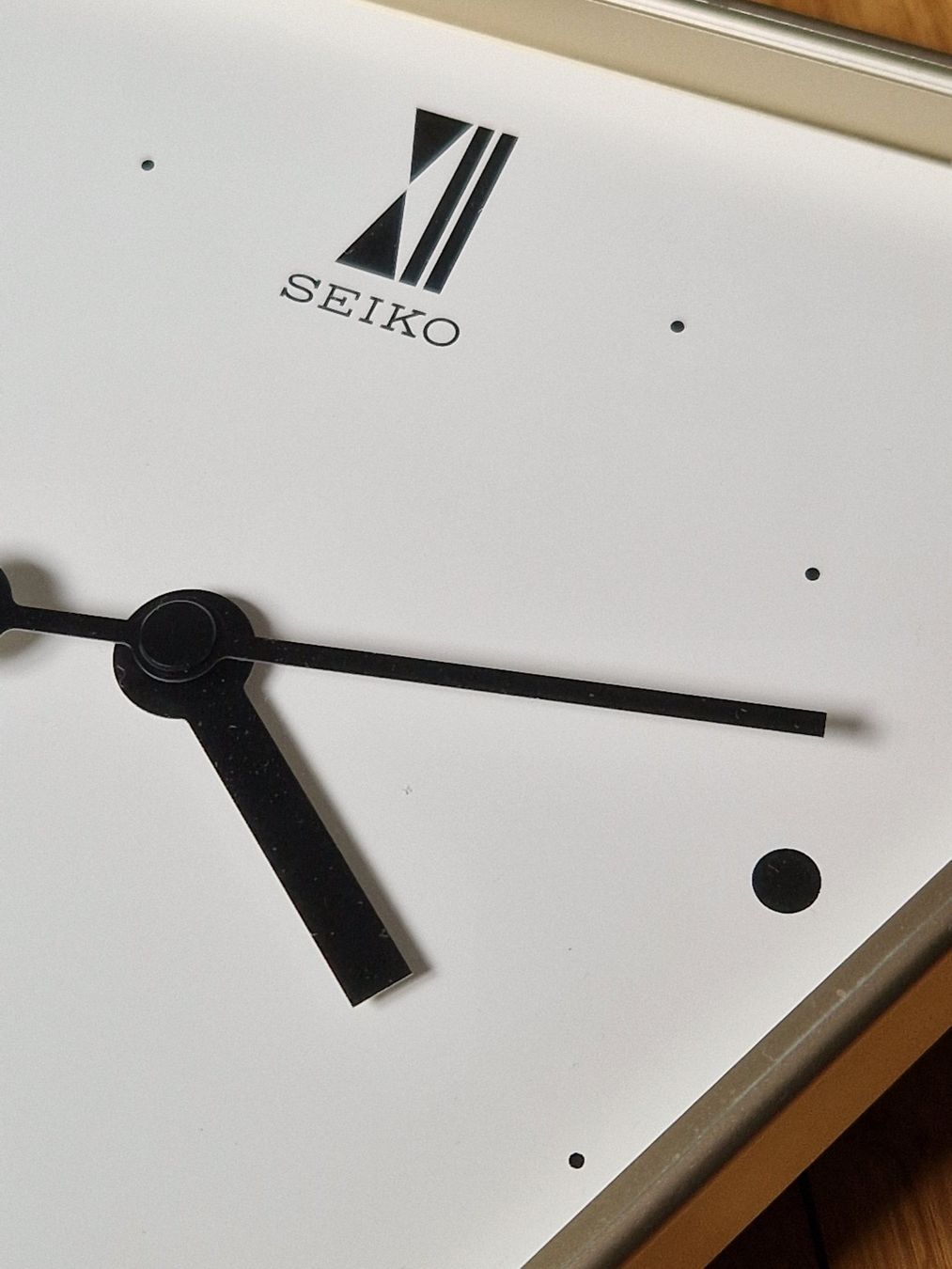 Seiko Orologi da terra & Orologi da parete: Vintage SEIKO ZigZag Triangle Wanduhr mit PENDEL – Usato da Bern venduto da belshnikel 4