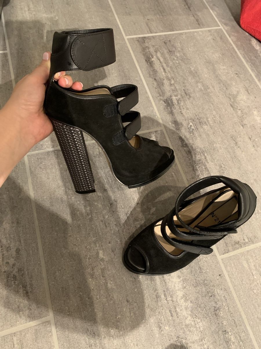 Damenschuhe: Sandalen mit Absatz, Schuhe, N 21 original – Gebraucht aus Zell LU von AliAli24 1