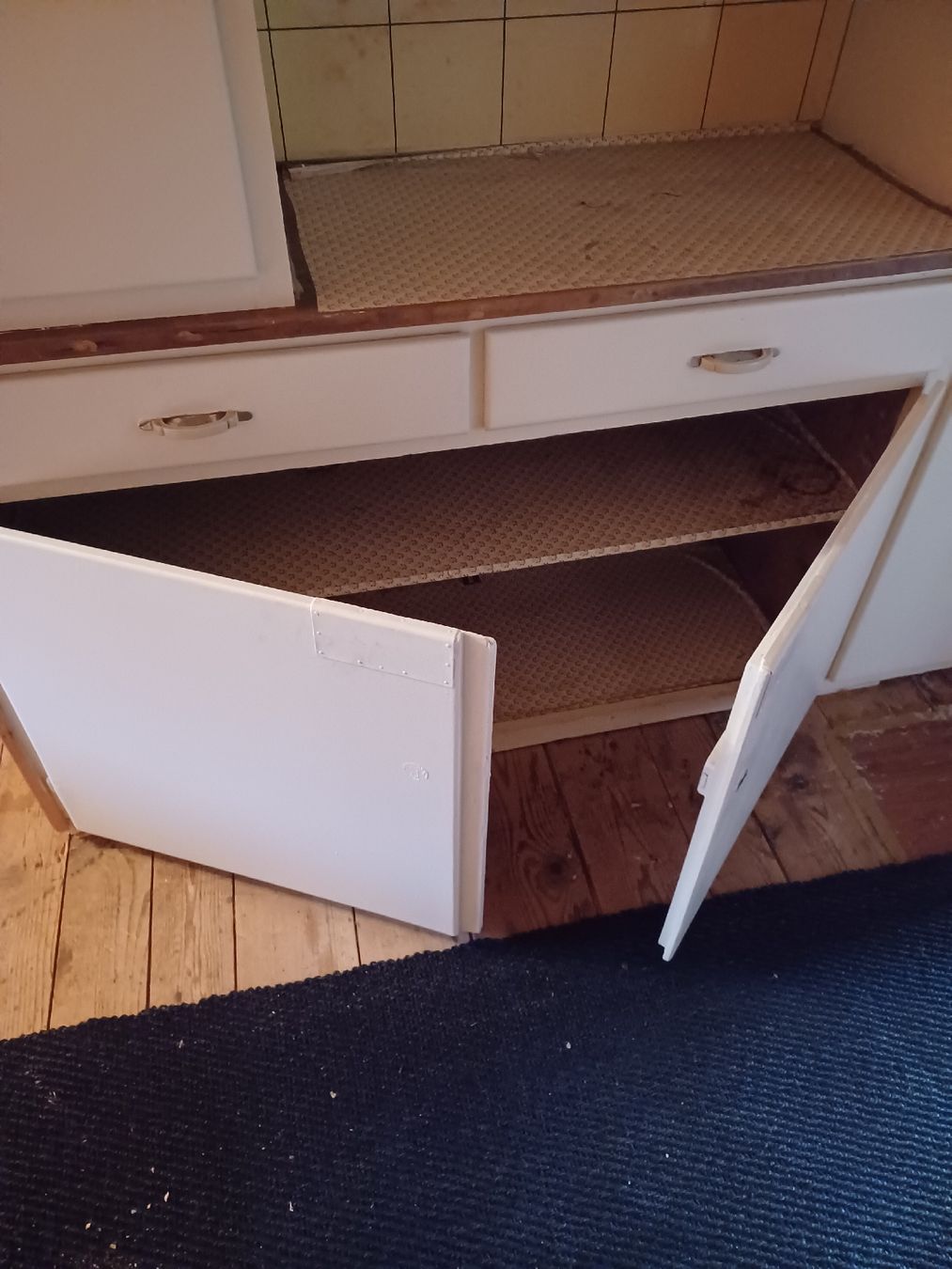 Armadi: Armoire de cuisine vintage – Usato da Soyhières venduto da 5jm_5czl 3