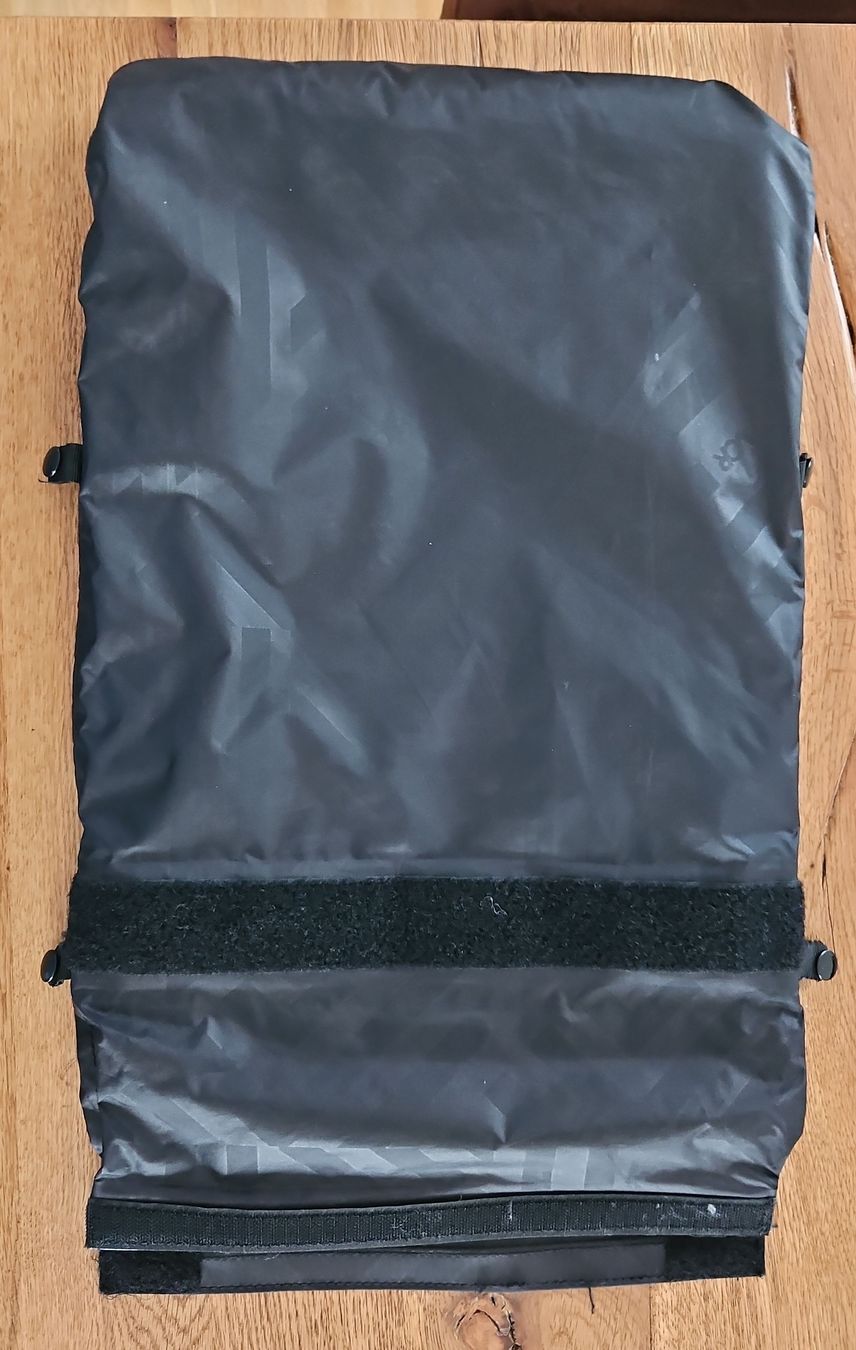 Borse: Praktische wasserdichte Laptoptasche – Nuovo (secondo la descrizione) da Zürich venduto da zweistein03